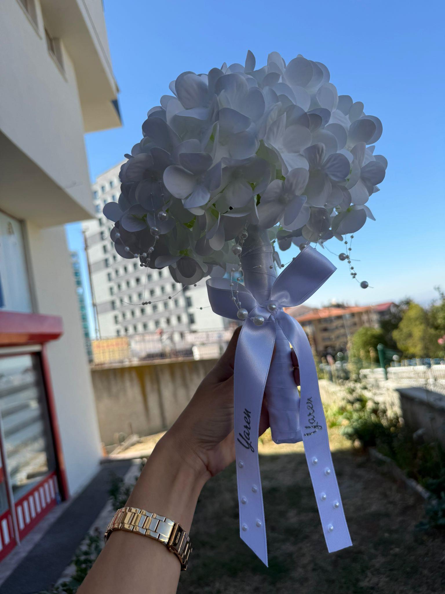 Gelin Çiçeği ve Kurdelesi (Bu ürün için teslimat 10 gündür) 