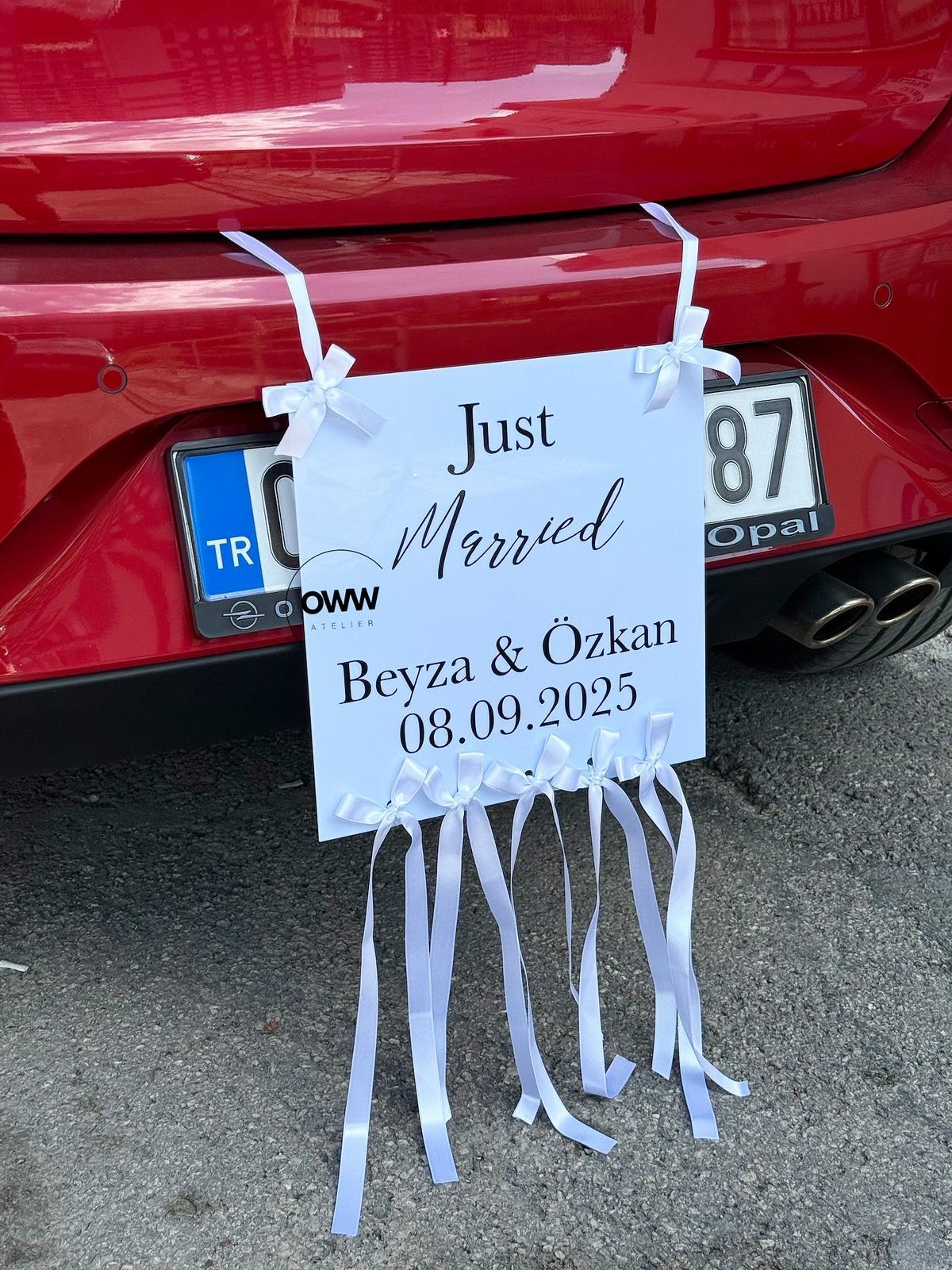 Gelin Arabası Plakalığı