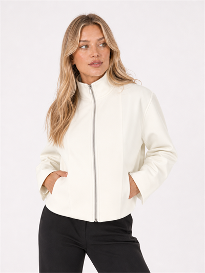 Beli Lastikli Mont
