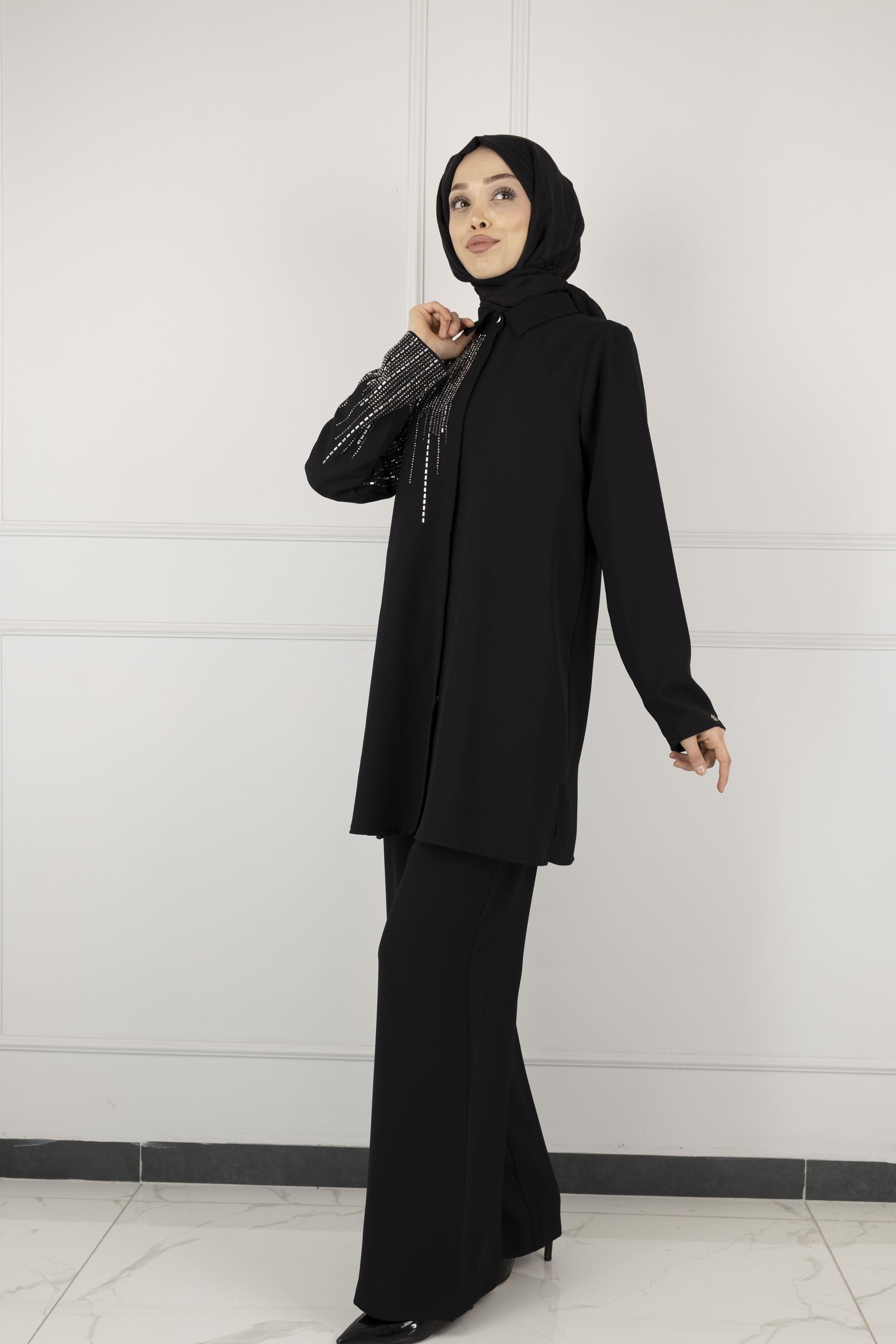 ARMİNE TAŞ DETAYLI ARMİNE PANTOLONLU TAKIM Siyah OTW602