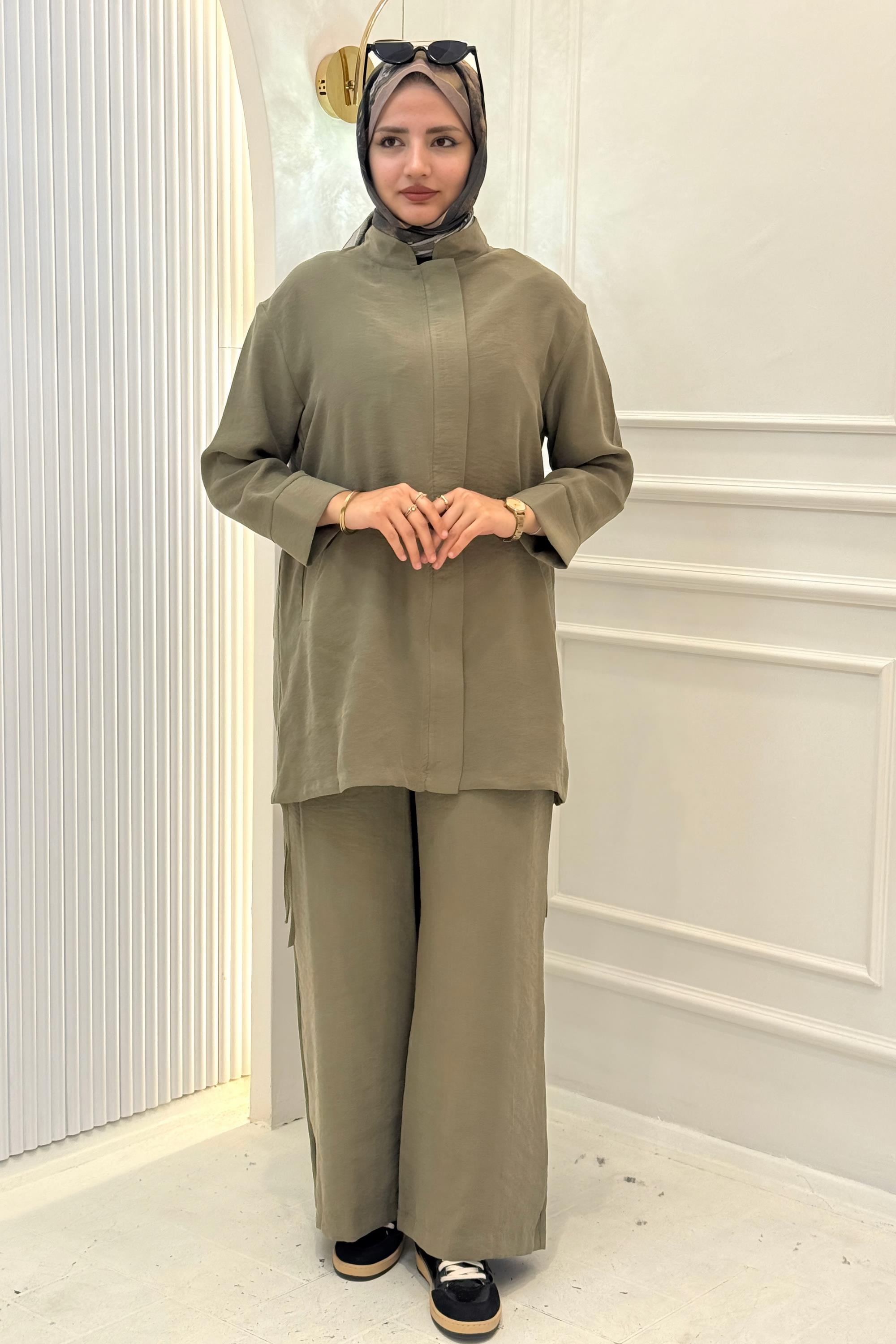 Armine Trend Sırt Detaylı Beli Lastikli Pantolonlu Takım Haki OTW659