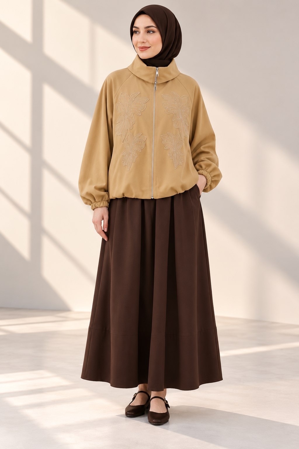 Astarlı Çiçek Nakışlı Tesettür Ceket Camel OTW9316