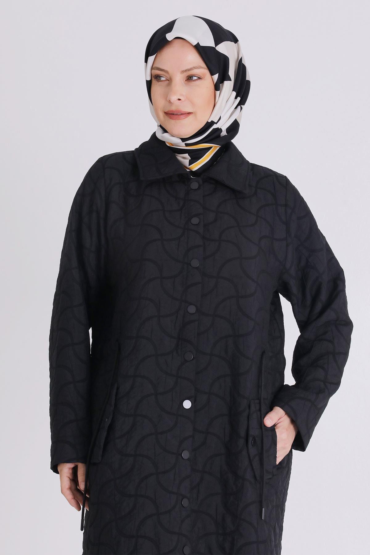 Behrem Büyük Beden Çıtçıtlı Kapitone Tesettür Ferace Siyah OTW2820