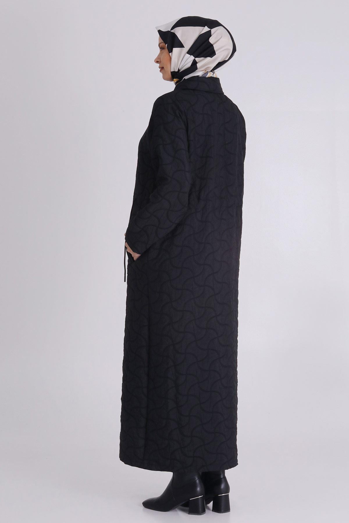 Behrem Büyük Beden Çıtçıtlı Kapitone Tesettür Ferace Siyah OTW2820