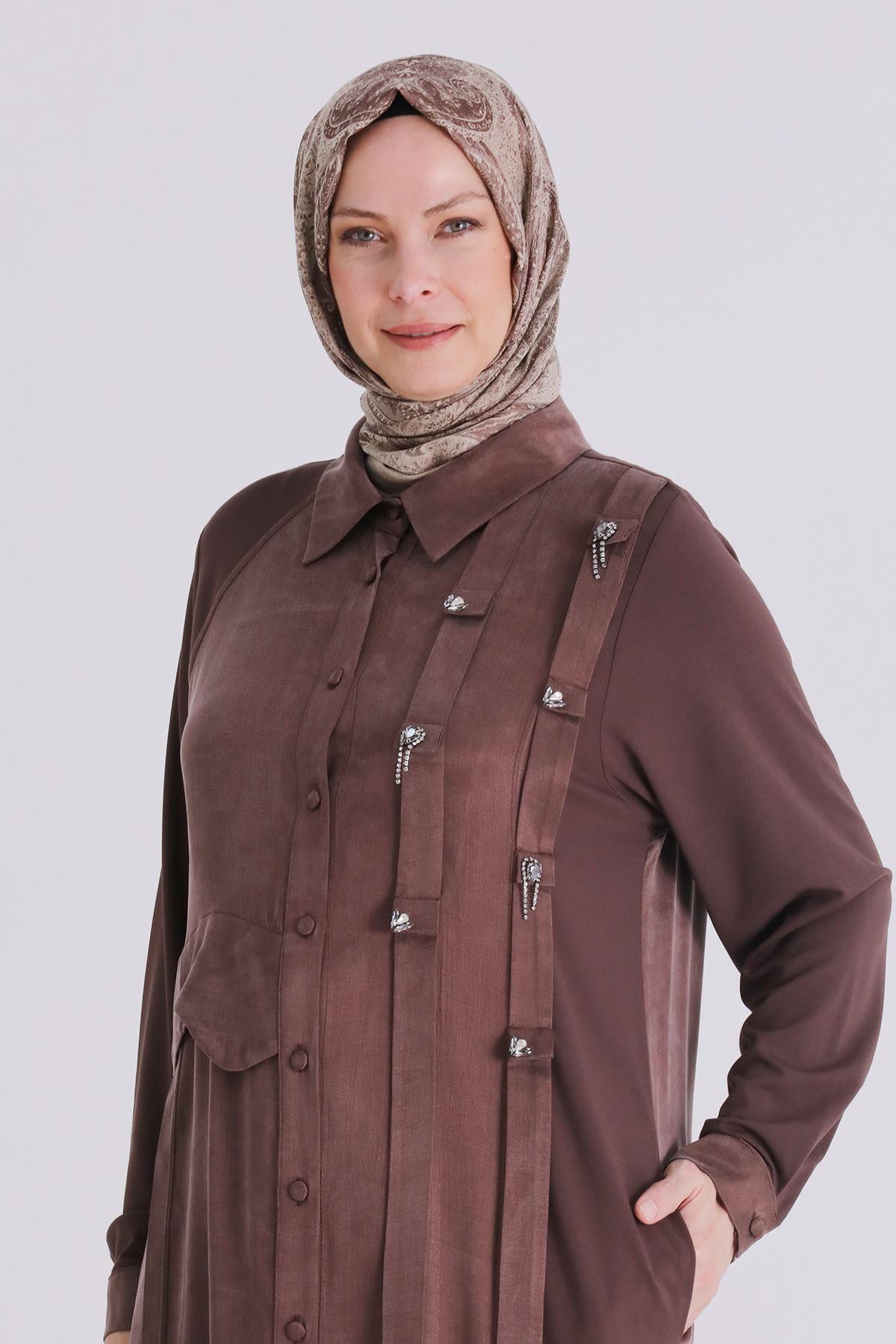 Behrem Büyük Beden Tesettür Taşlı Ferace Kahve OTW28080