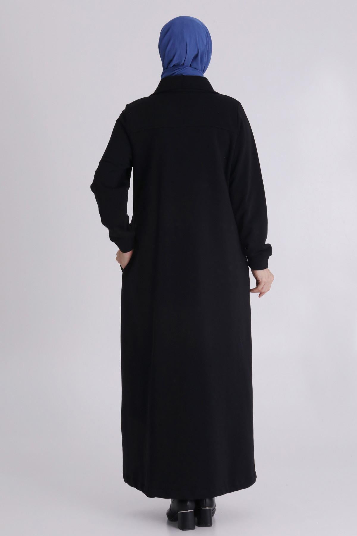 Behrem Cepli Zımba Detaylı Büyük Beden Üç İplik Tesettür Ferace Siyah OTW2823