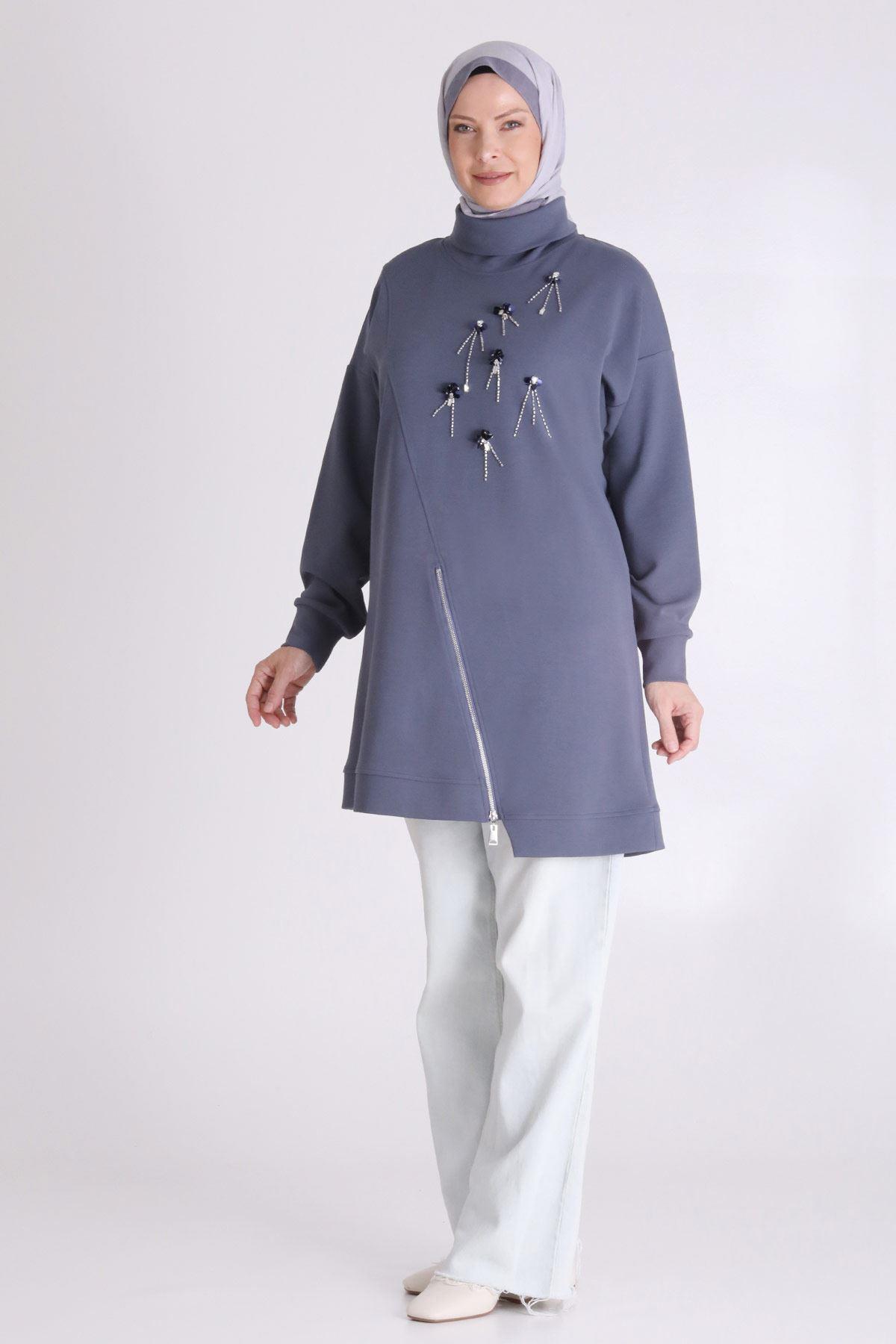 Behrem Taş İşlemeli Asimetrik Fermuar Detaylı Büyük Beden Tesettür Tunik Duman Mavi OTW20127