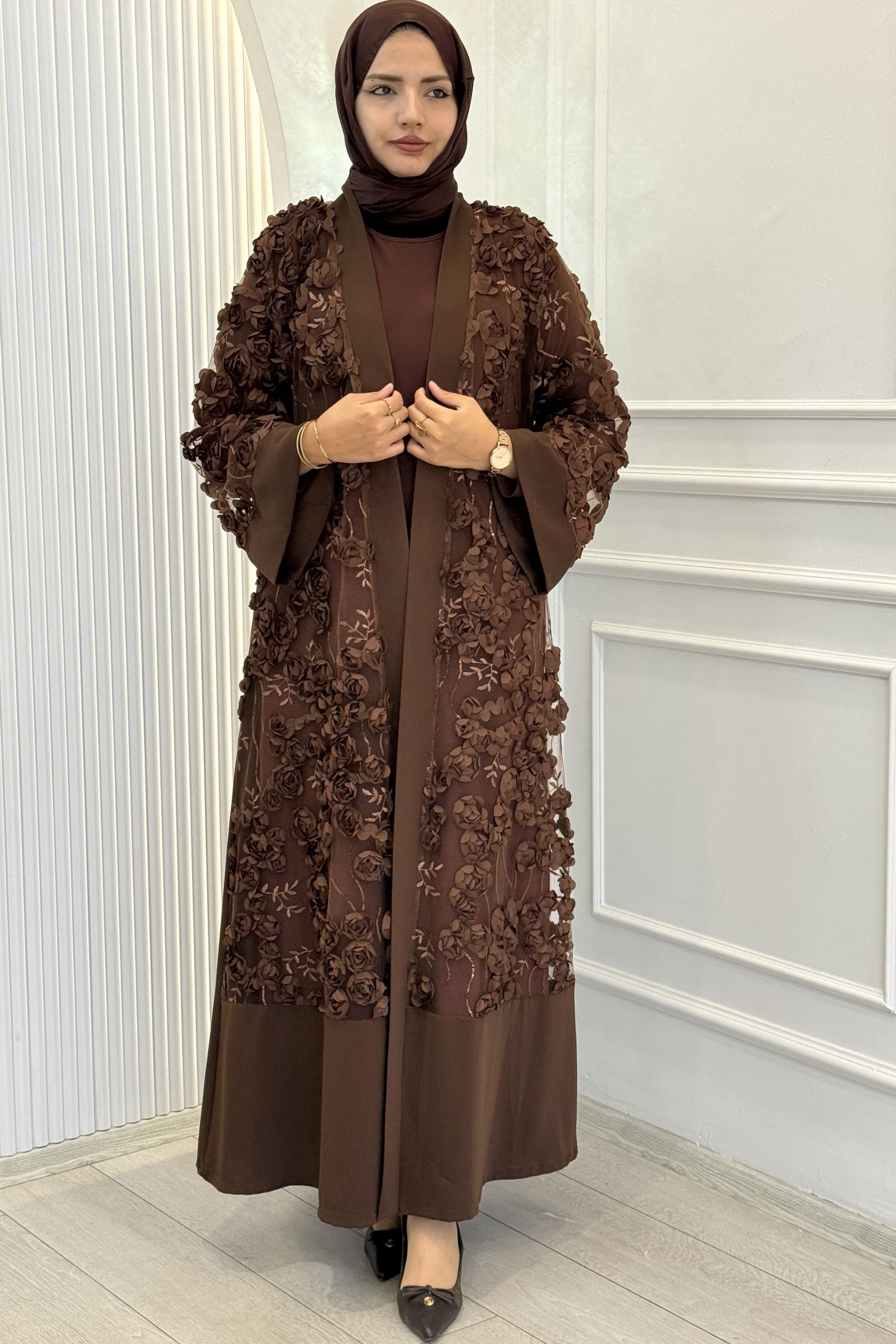 Büyük Beden Çiçek Detaylı Abaya Takım Kahve OTW3094