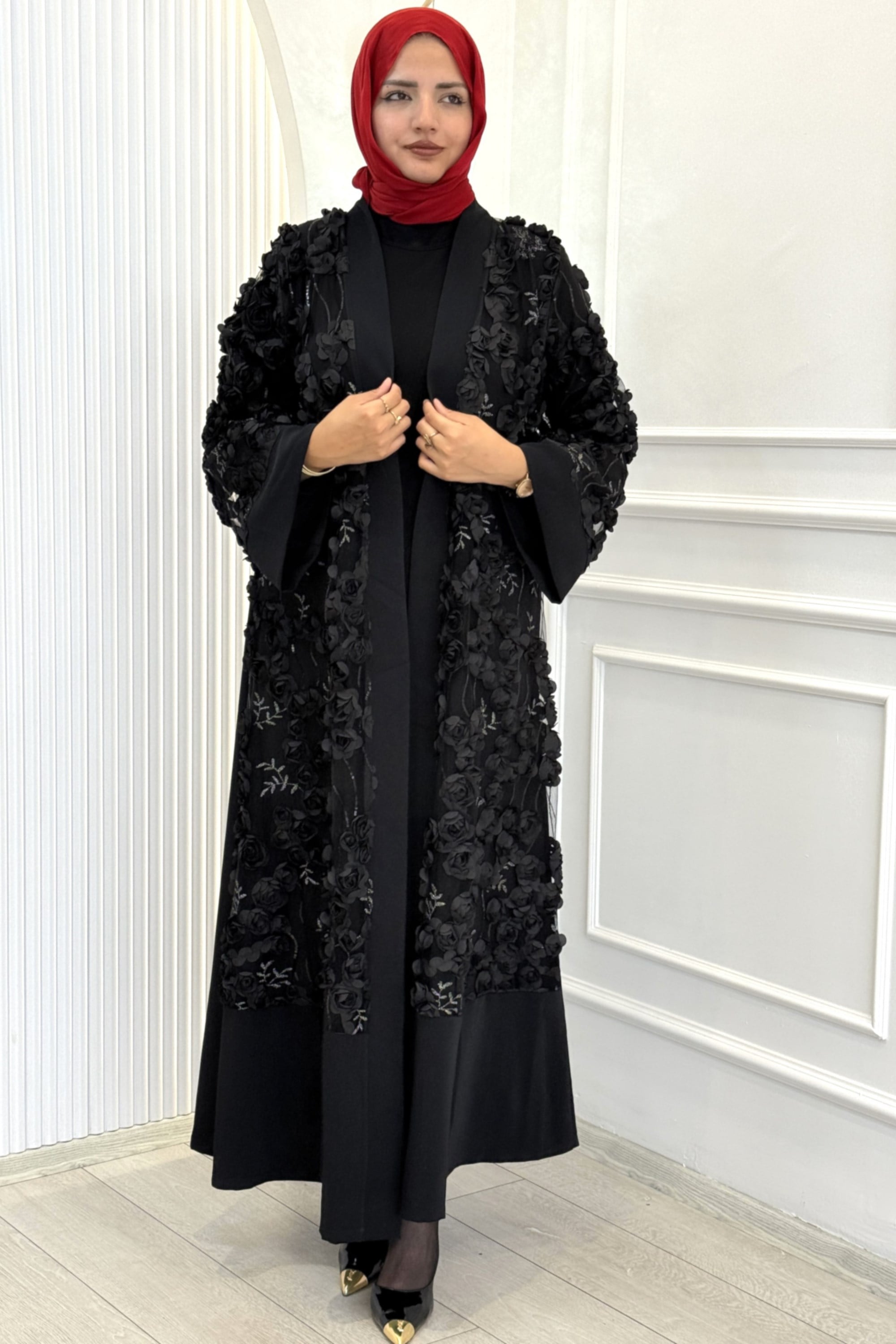 Büyük Beden Çiçek Detaylı Abaya Takım Siyah OTW3094