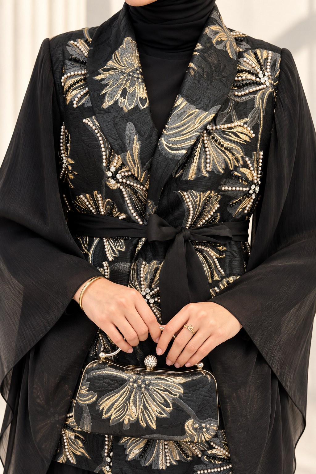 Büyük Beden Çiçek İşlemeli Pantolonlu Çantalı Takım Siyah OTW47803