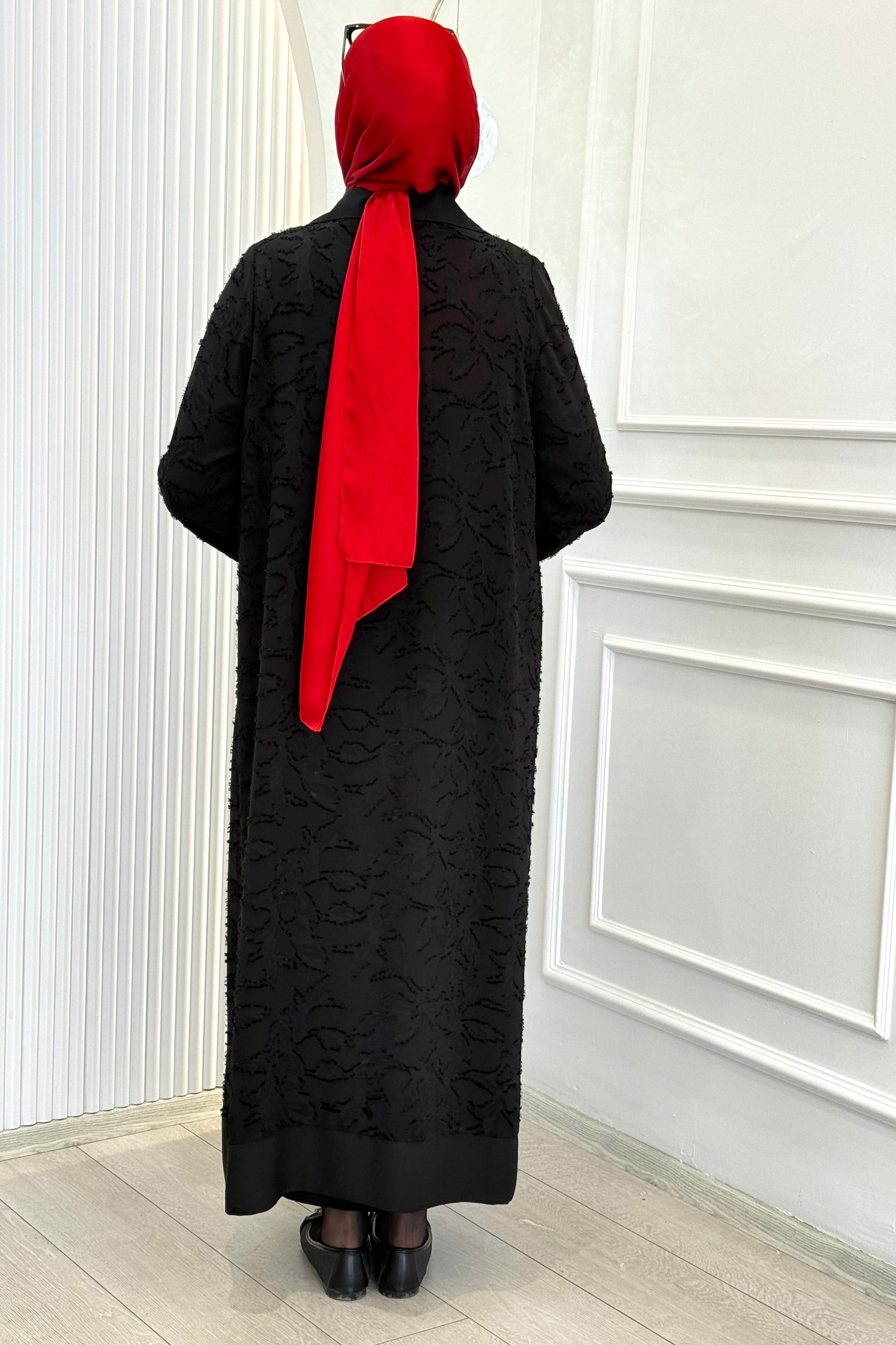 Büyük Beden Özel Dokulu Boncuk Detaylı Abaya Takım Siyah OTW26251