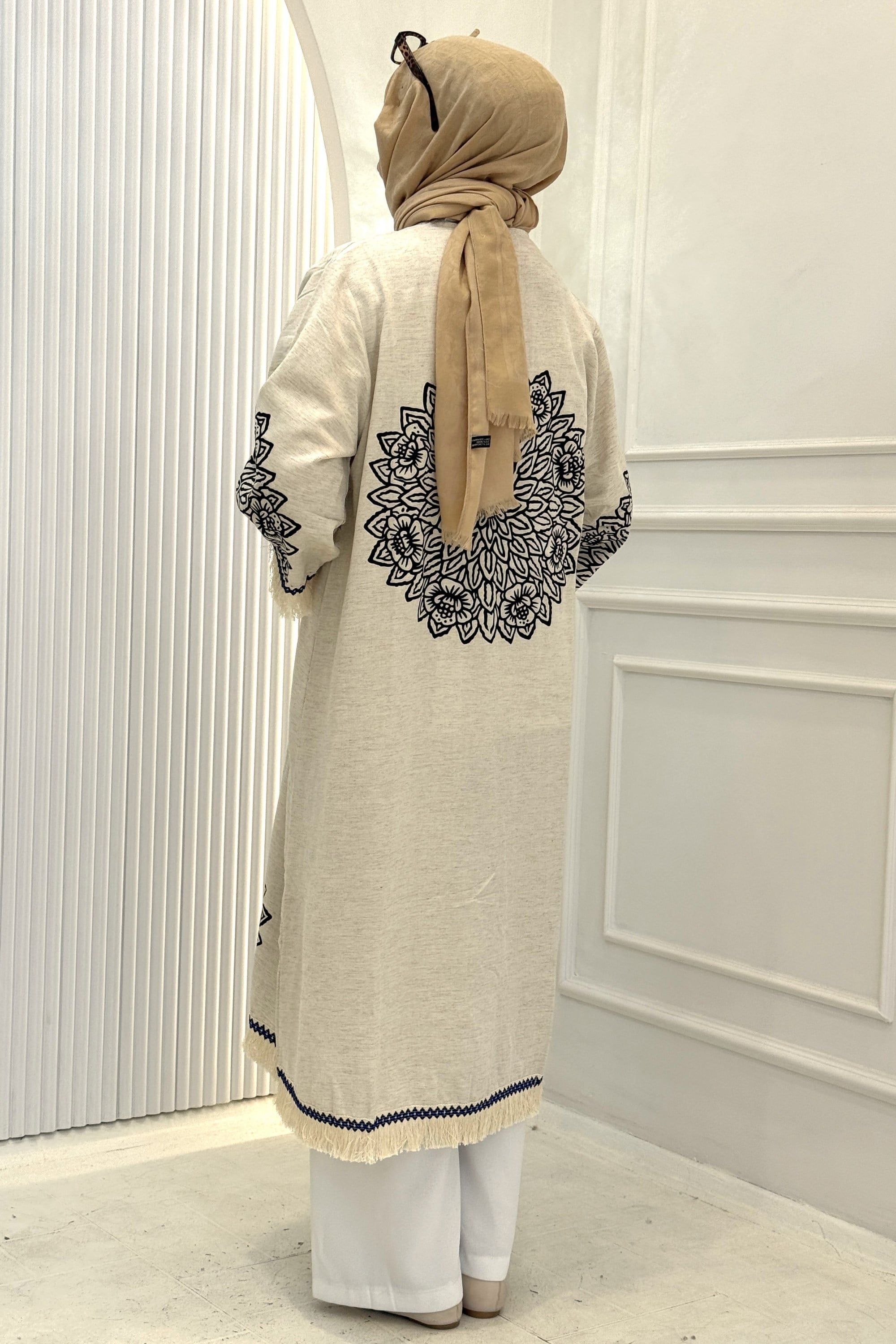 Büyük Beden Püskül Detaylı Kimono Siyah OTW211844