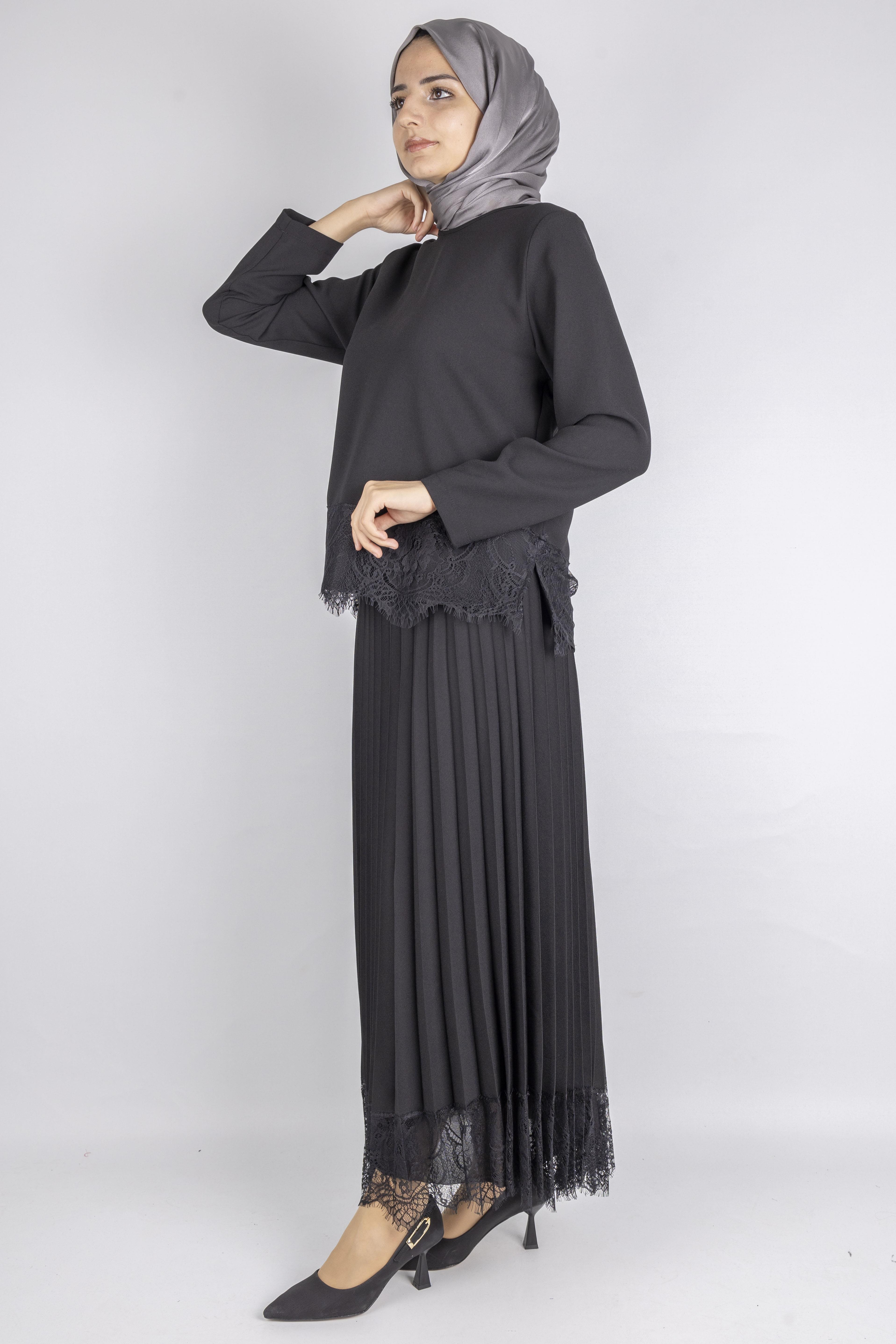 Dantel Detaylı  Krep Bluz Siyah OTW152