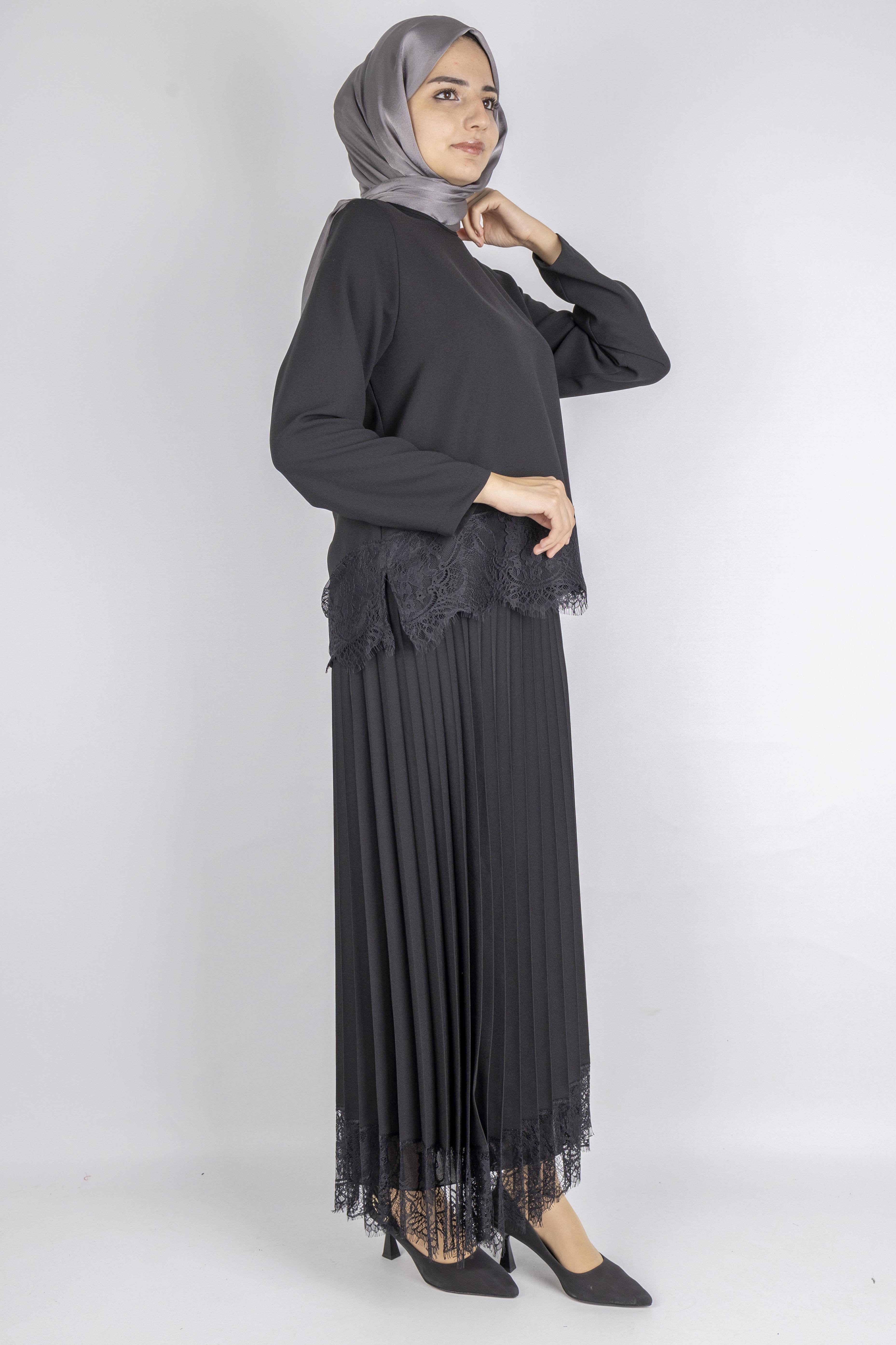 Dantel Detaylı  Krep Bluz Siyah OTW152