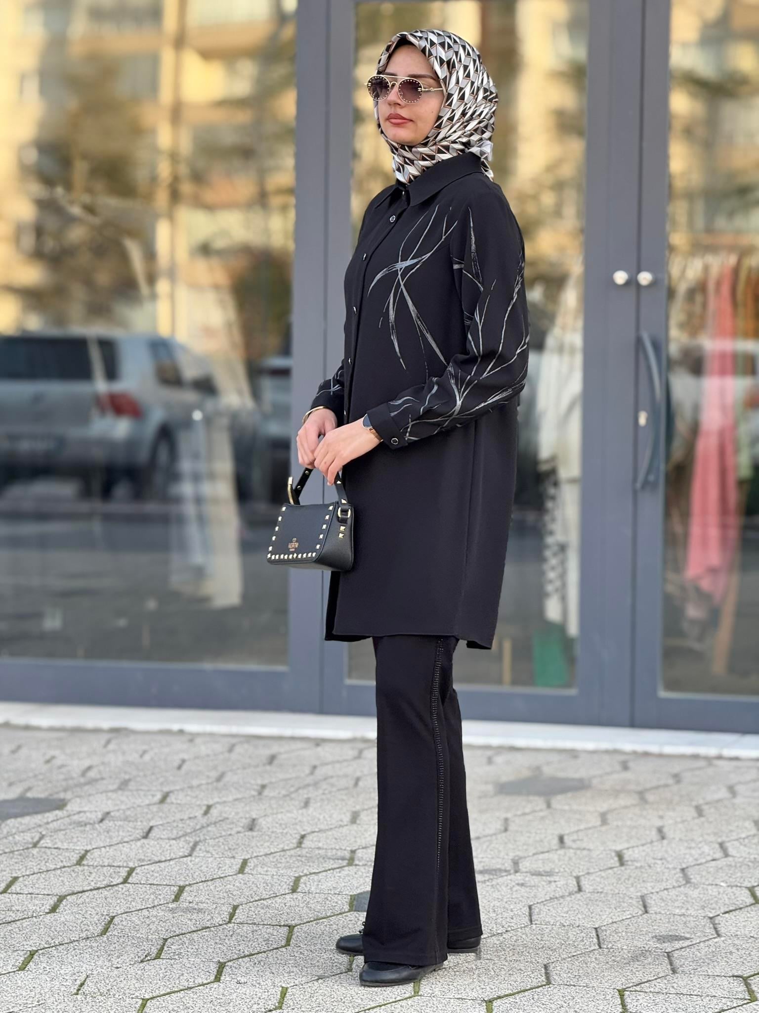 Desenli Krep Tesettür Tunik Siyah OTW2169