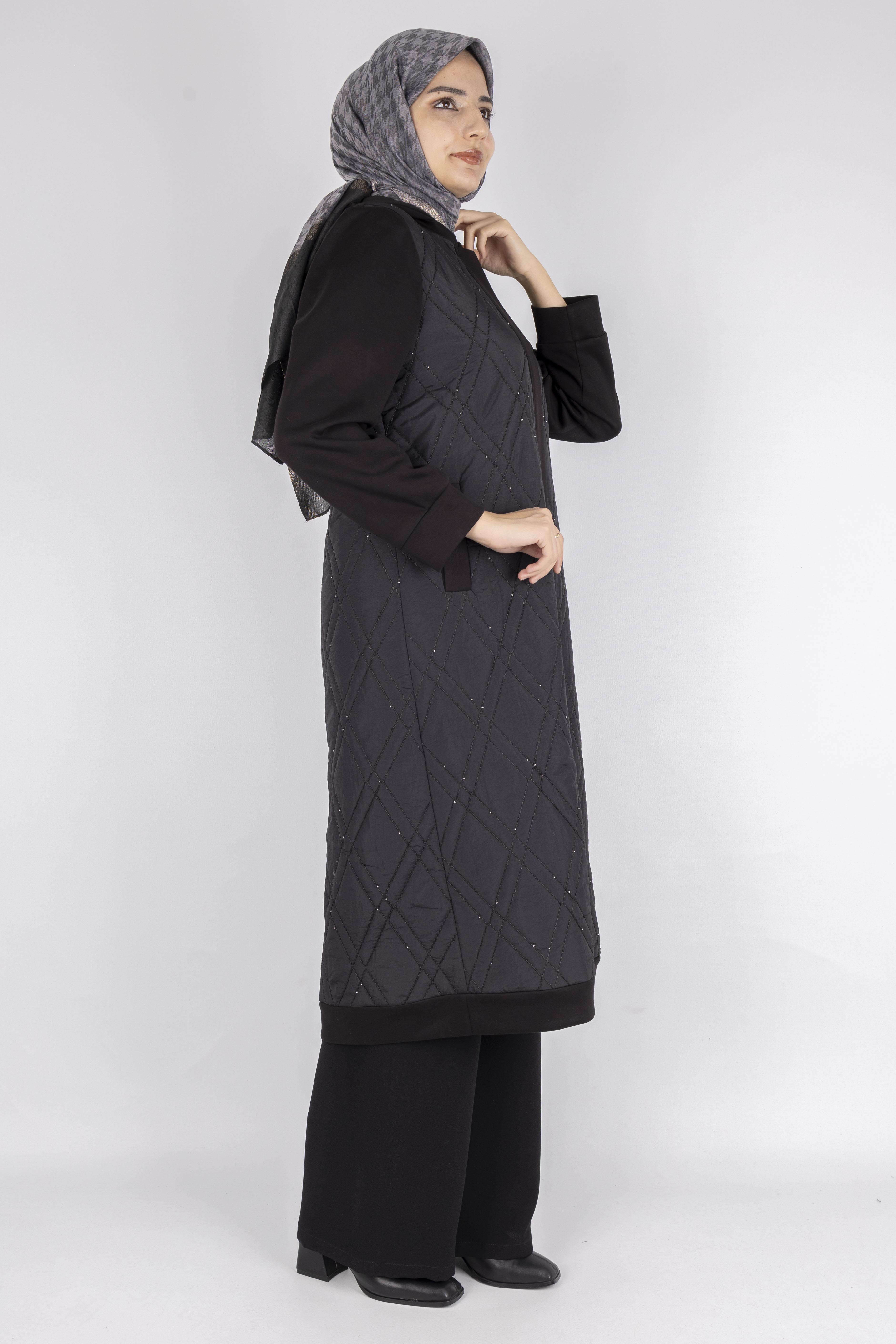 Dule  Taş Serpme Detaylı Elmas Kapitone Uzun Kap Siyah OTW555