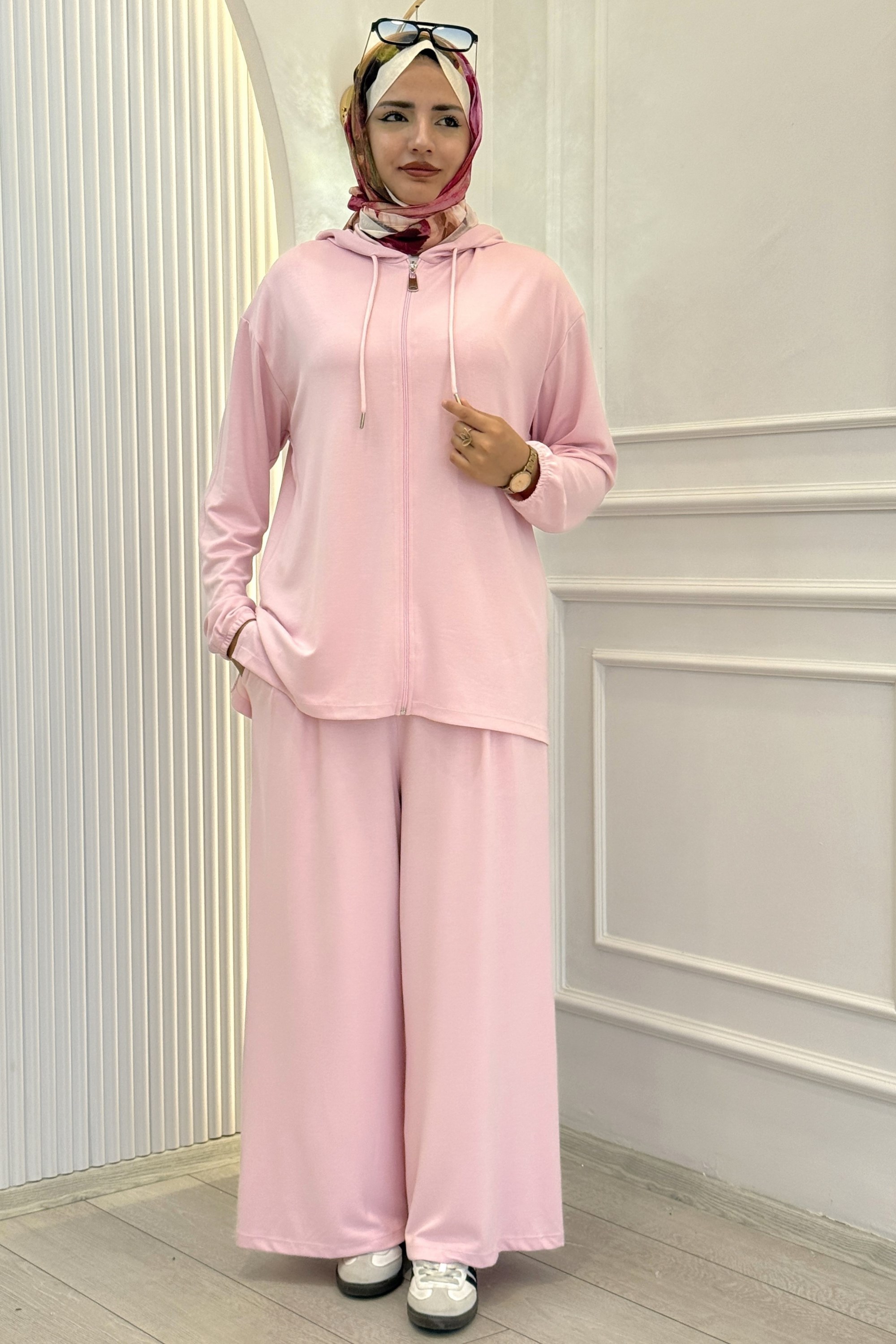 Kapüşonlu Fermuarlı Bol Paça İki İplik Tesettür Takım Pembe OTW5036