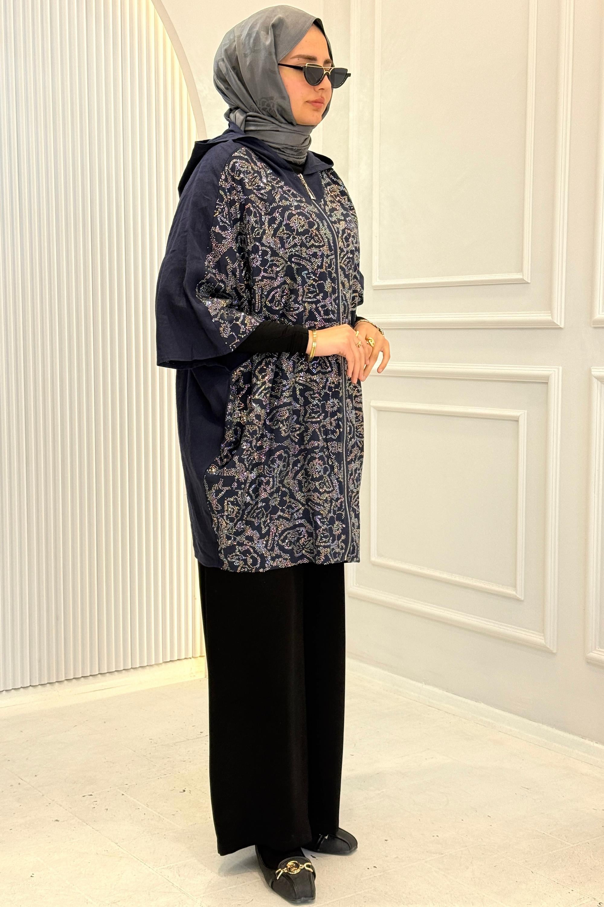 Kapüşonlu Taş İşlemeli Büyük Beden Desenli Panço Kap Lacivert OTW9603