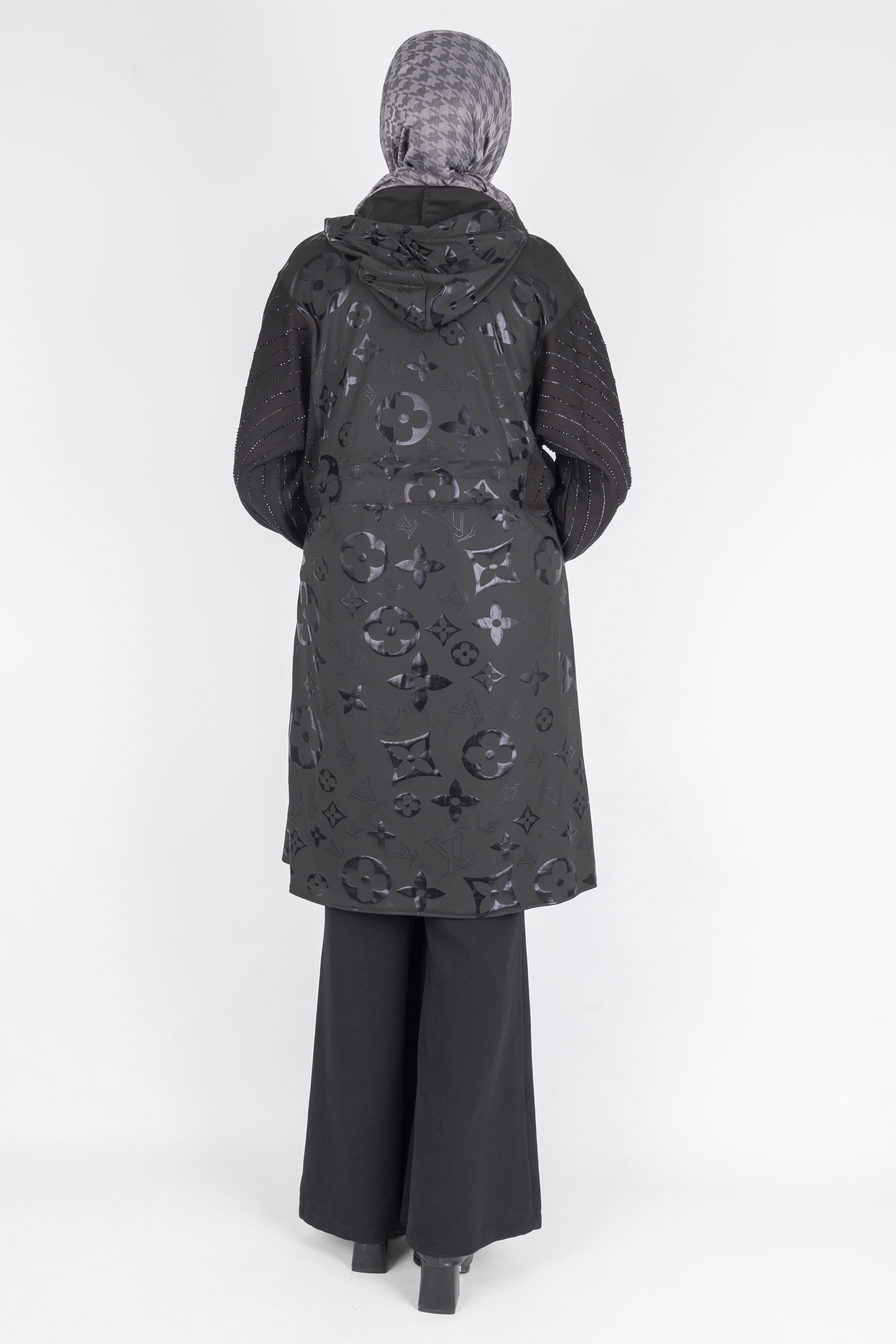 Monogram Çiçek Jakarlı Büzgü Bel Fermuarlı Kap Siyah OTW1002