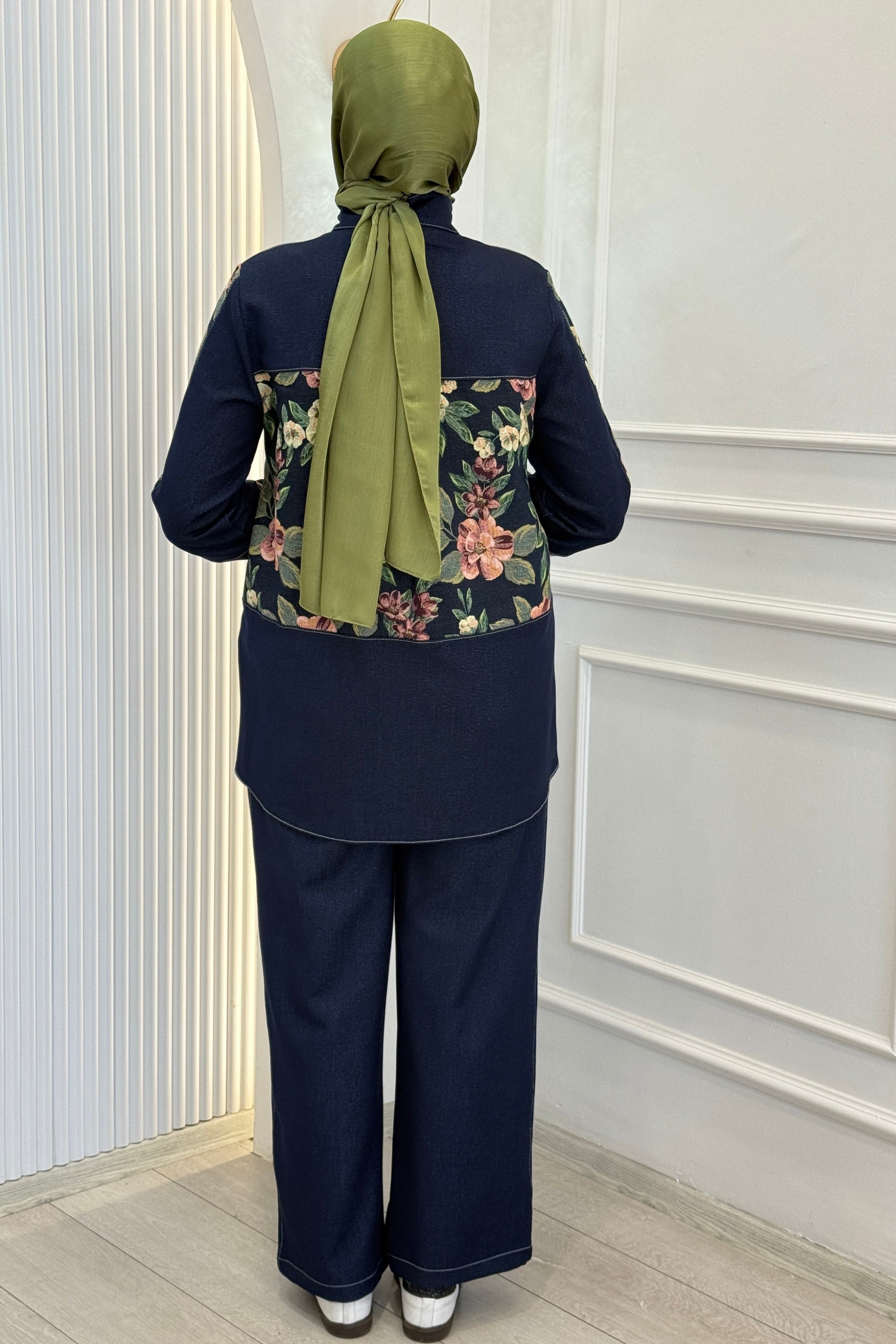 Orhan Store Çiçek Desenli Düğmeli Pantolonlu Takım Lacivert OTW3102