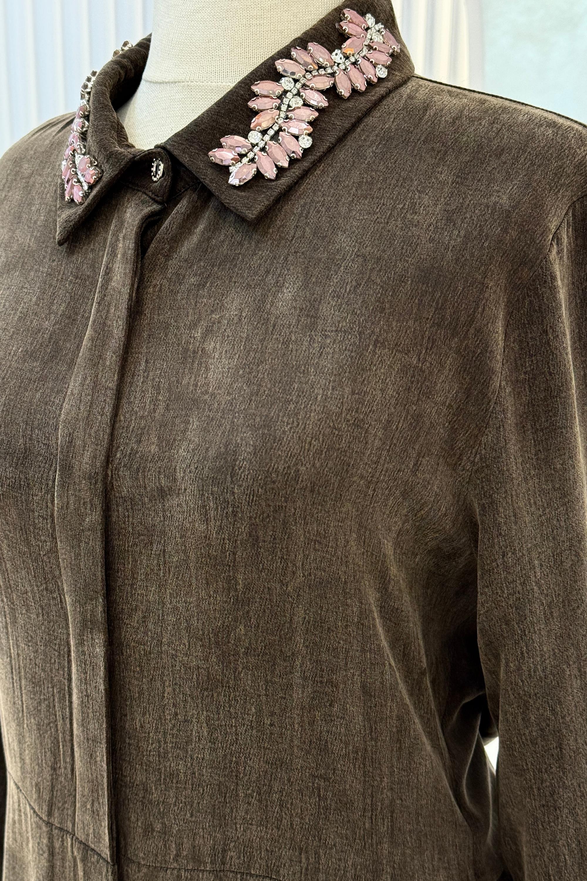 Orhan Store İpek Qupra Taşlı Yaka Detaylı Uzun Elbise Kahve OTW1785