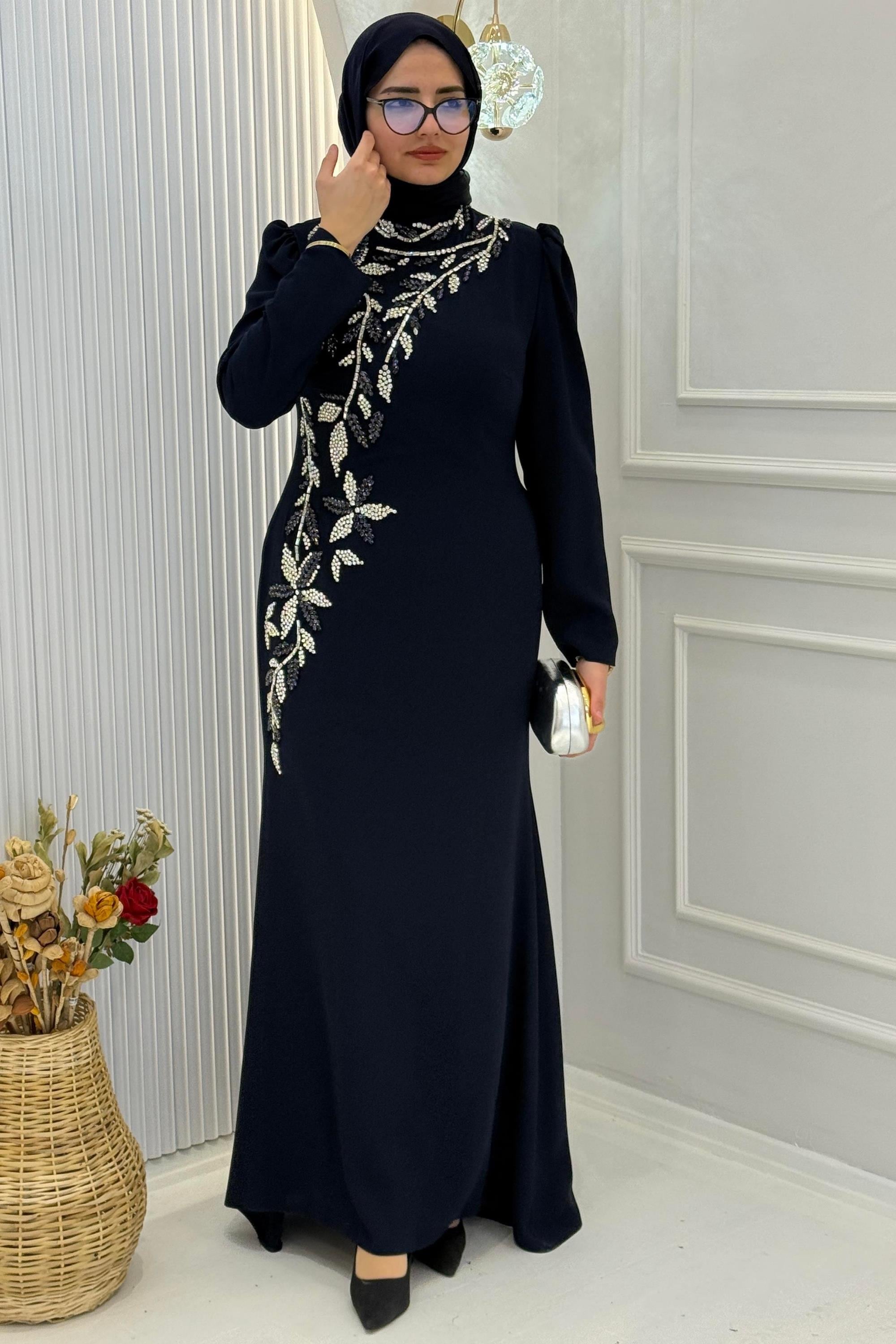 Prenses Omuzlu Asimetrik Taş İşlemeli Uzun Abiye Lacivert OTW3135