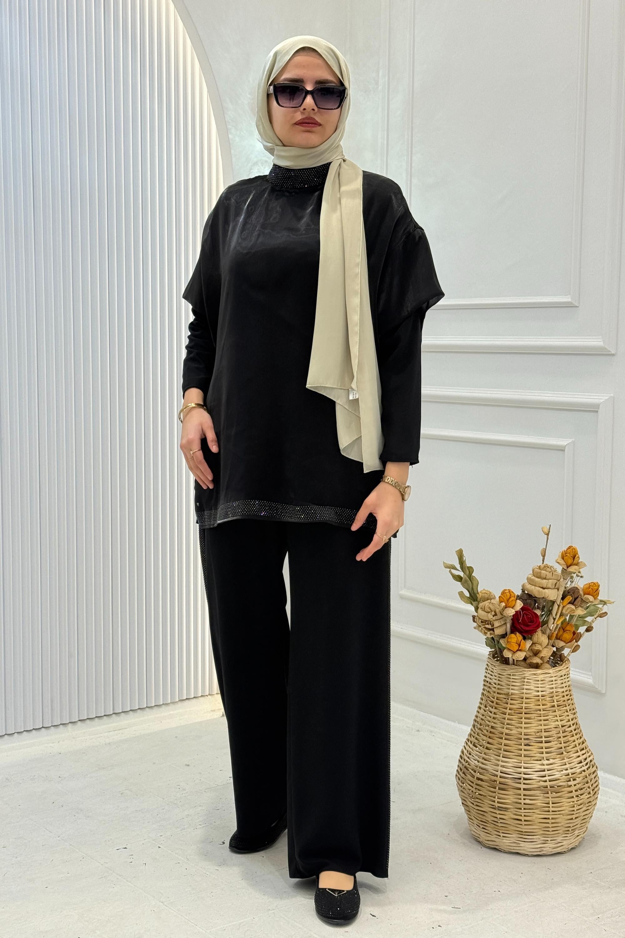 Saten Görünümlü Pantolonlu Takım Siyah OTW8614