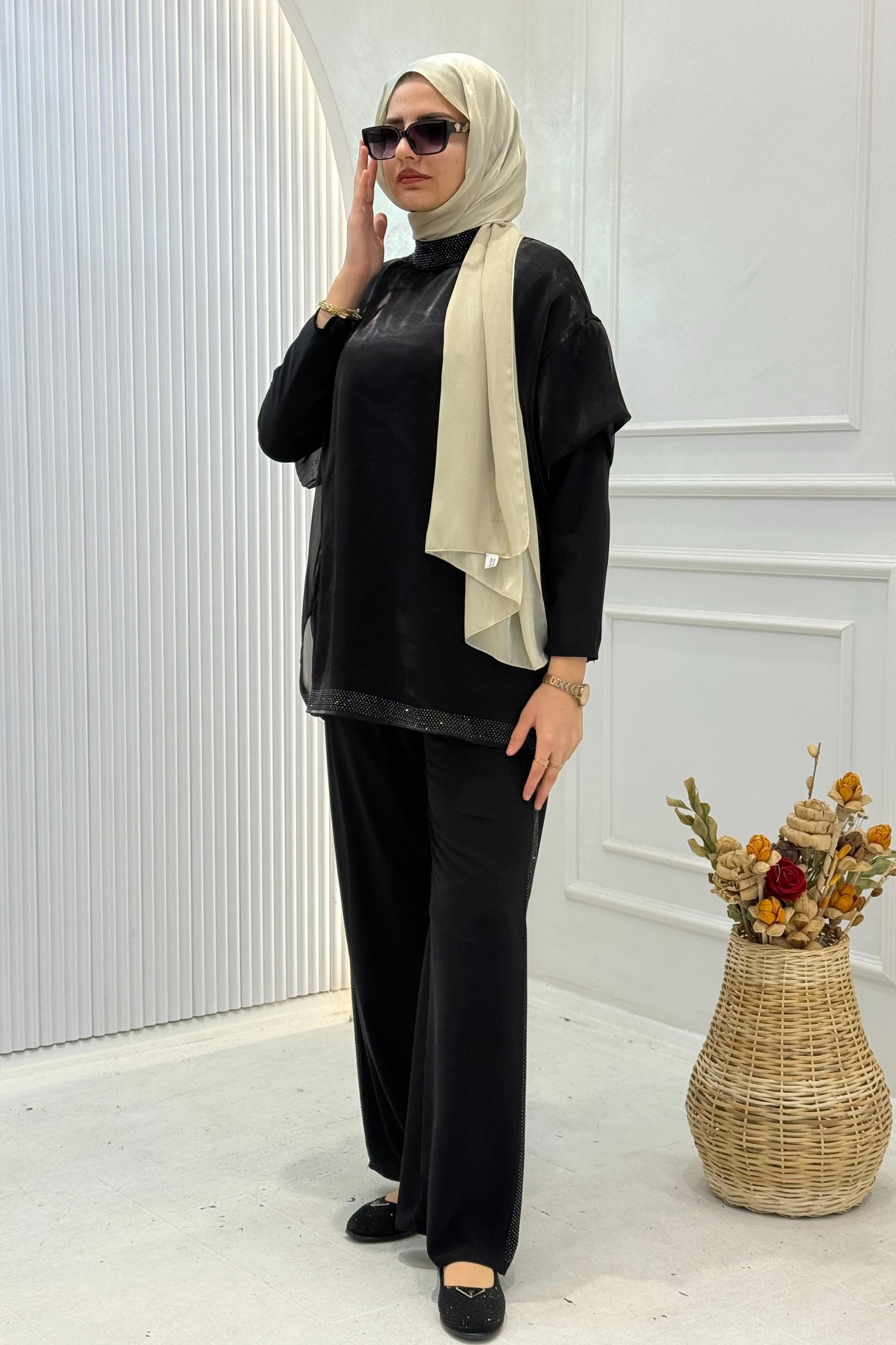 Saten Görünümlü Pantolonlu Takım Siyah OTW8614