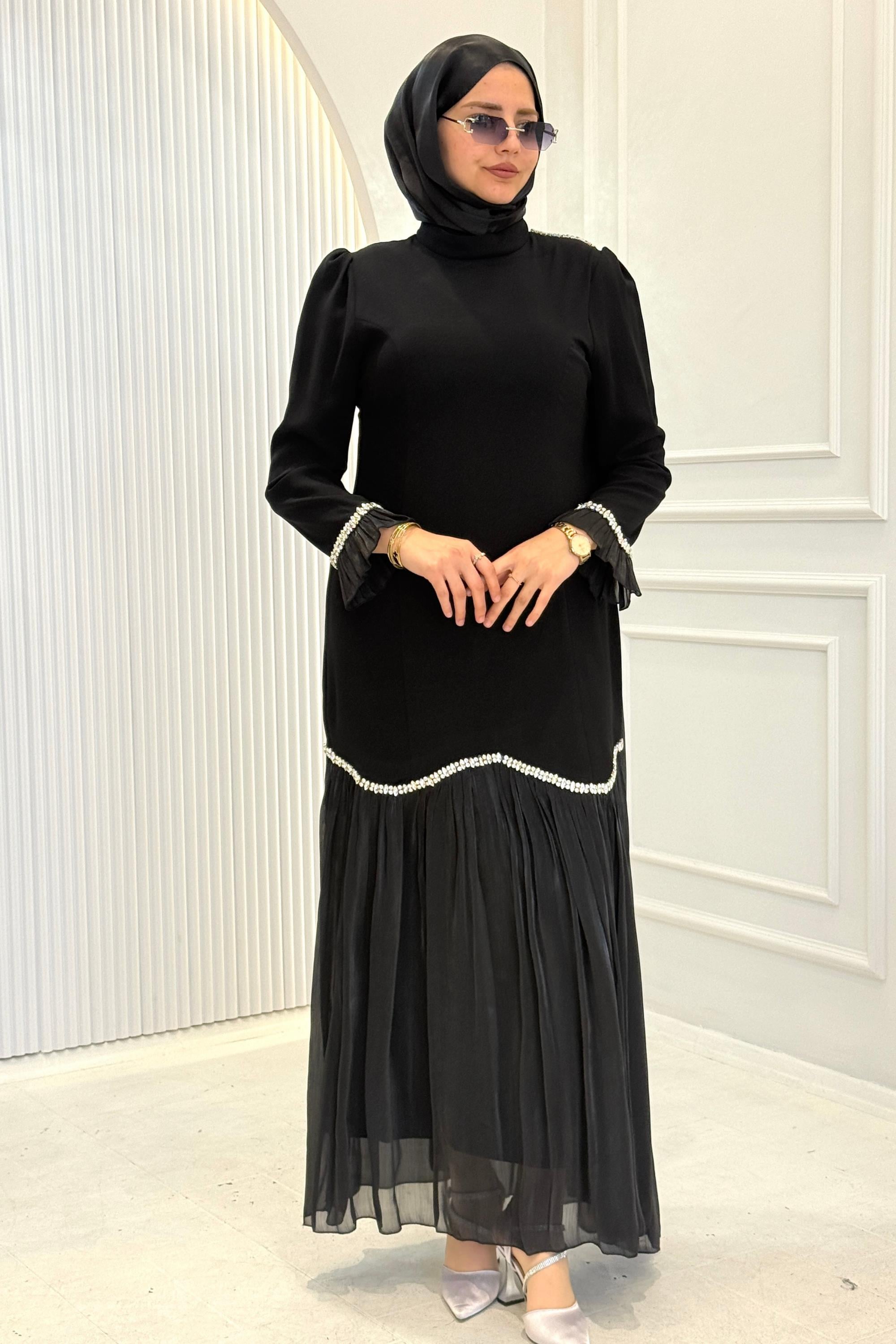 Taş Biyeli Şifon Pileli Janjan Abiye Elbise Siyah OTW4858