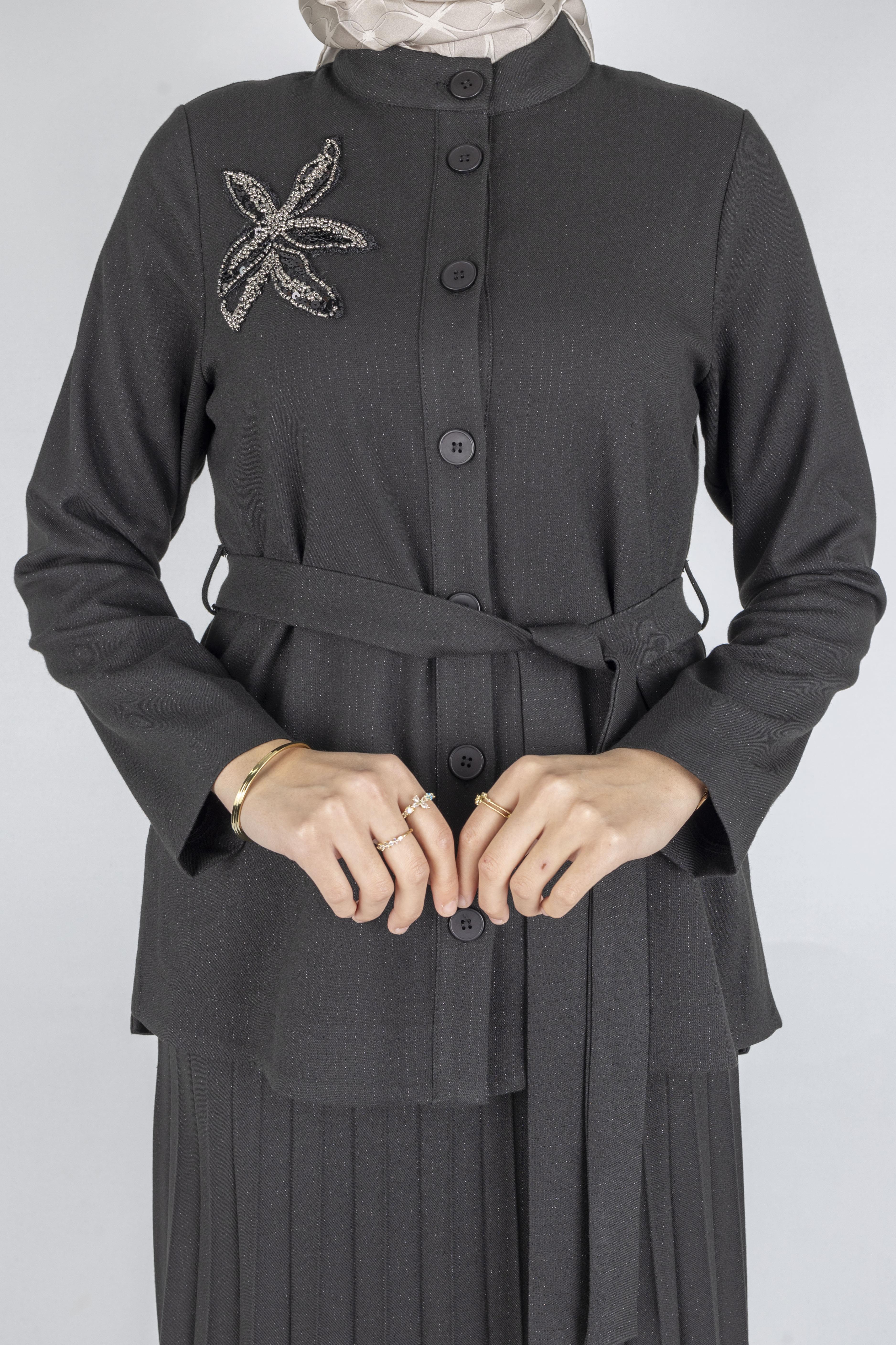 Taş Detaylı Pliseli Tesettür Takım Siyah OTW25556