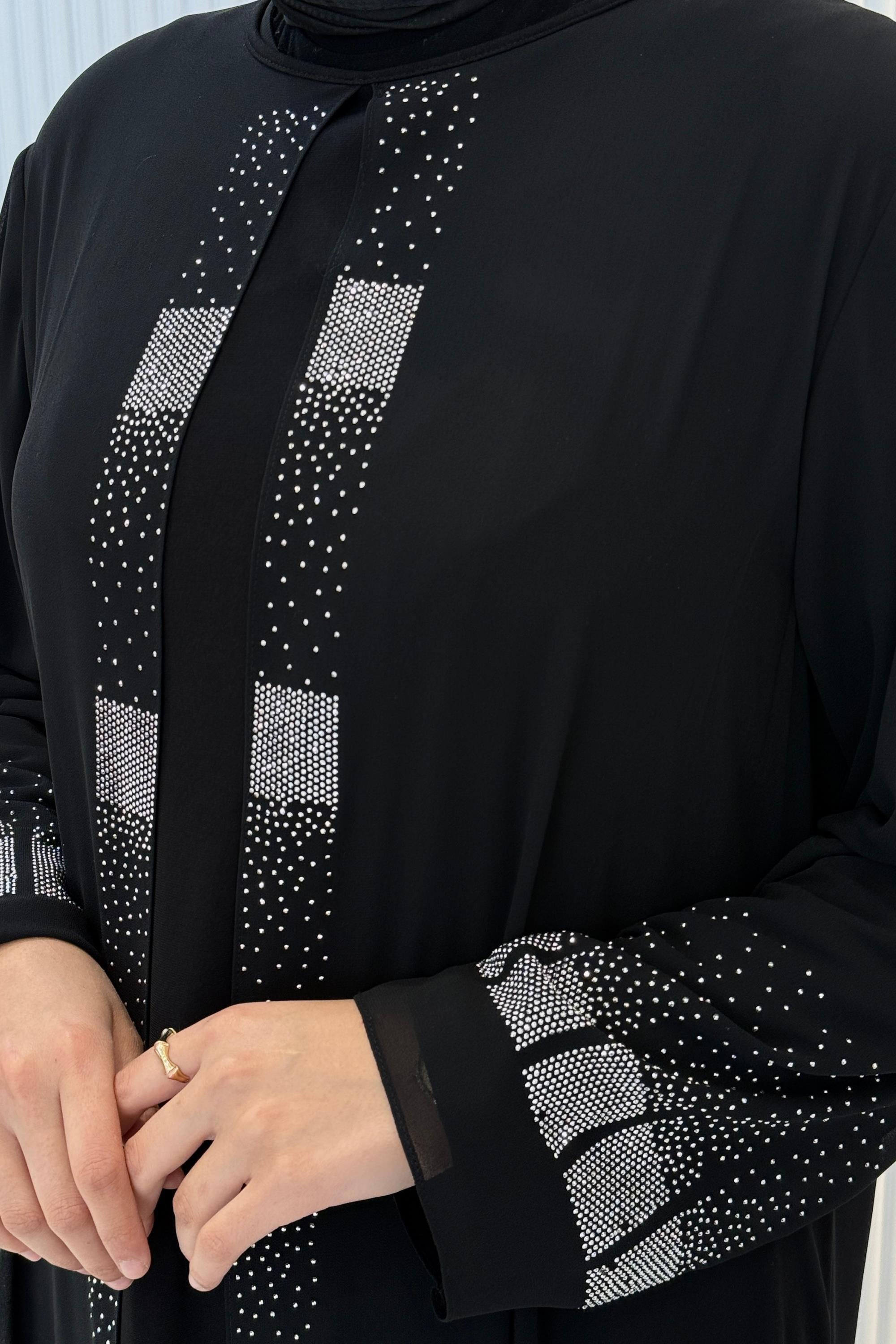 Taş İşlemeli Şifon Pelerinli Abiye Elbise Siyah OTW514