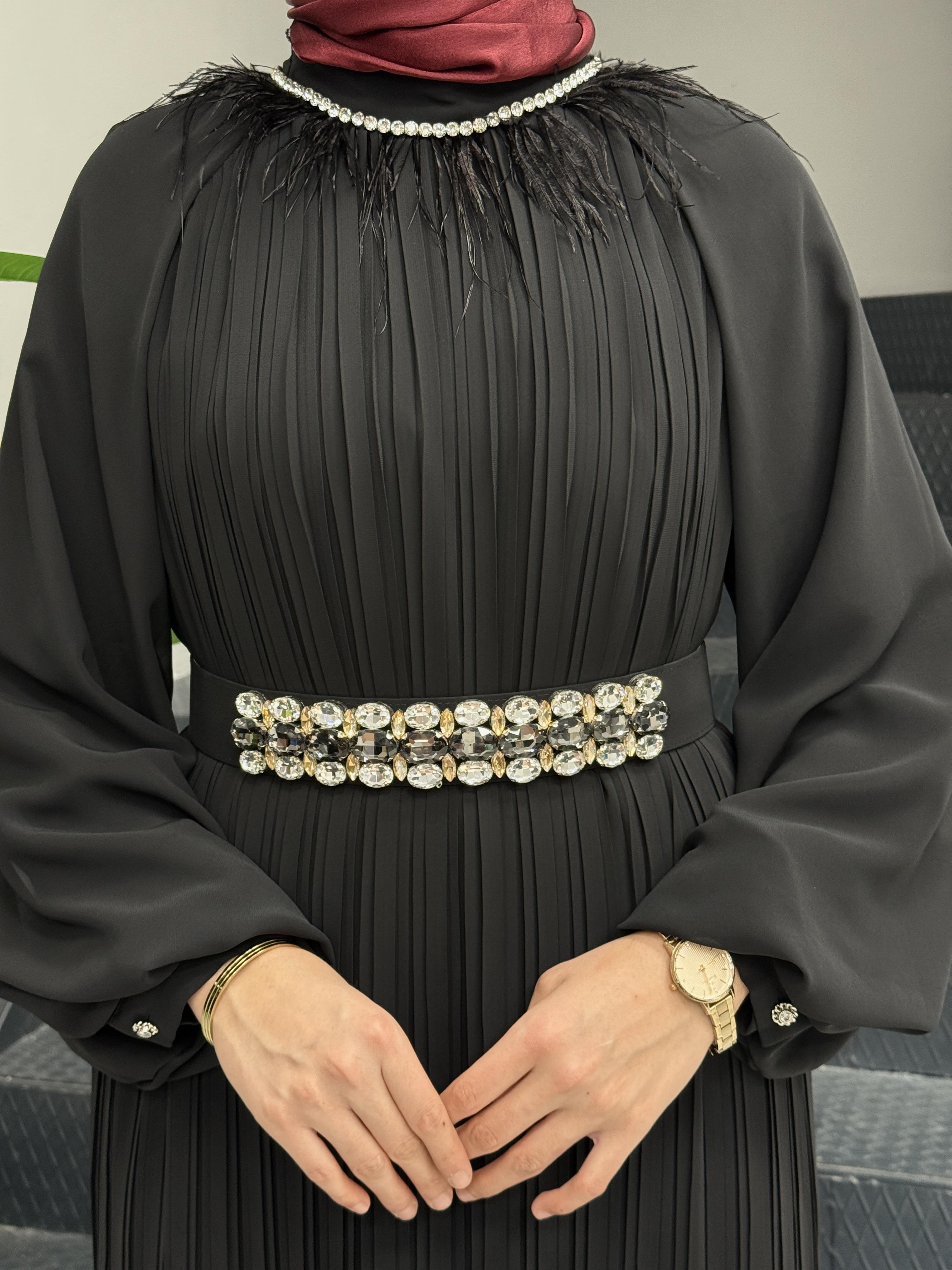 Taş Kemerli Uzun Piliseli Abiye Elbise Siyah OTW45303