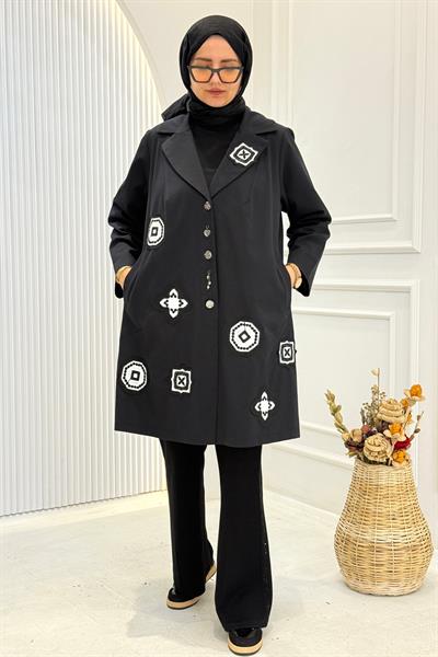 Büyük Beden Aplikeli Uzun Ceket Siyah OTW3966