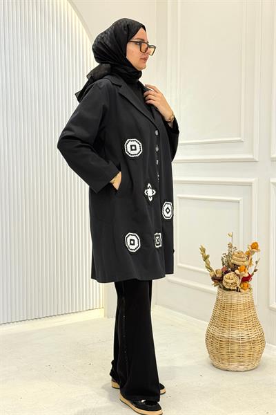 Büyük Beden Aplikeli Uzun Ceket Siyah OTW3966