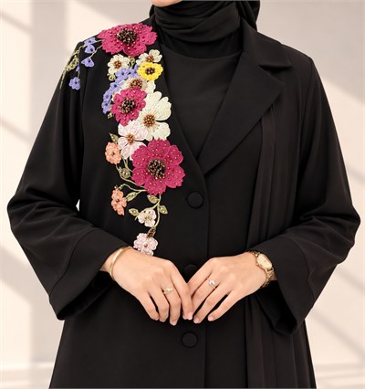 Büyük Beden Çiçek Aplikeli Blazer Ceketli Şifon Detaylı Pantolonlu Takım Siyah OTW9983