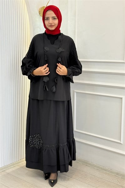 Büyük Beden Çiçek Aplikeli Dantel Kol Detaylı Tesettür Tunik Siyah OTW23188