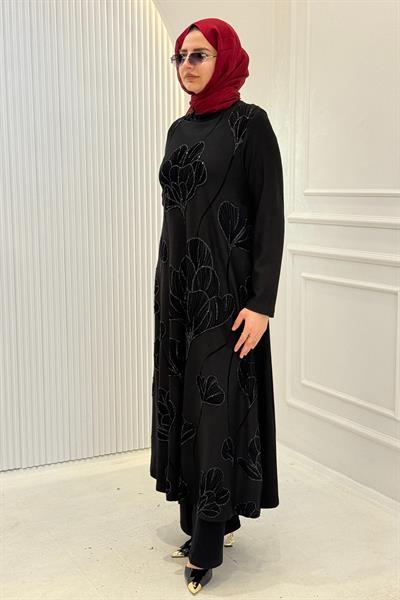 Büyük Beden Çiçek Desen İşlemeli Uzun Elbise Siyah OTW9891