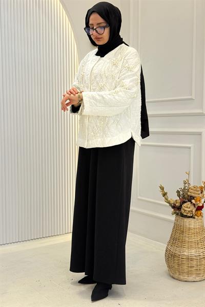 Büyük Beden İnci Detaylı Kapitone Ceket Beyaz OTW9513