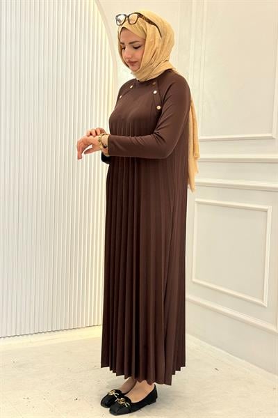 Büyük Beden Omuz Düğme Detaylı Bambu Piliseli Elbise Kahve OTW6411