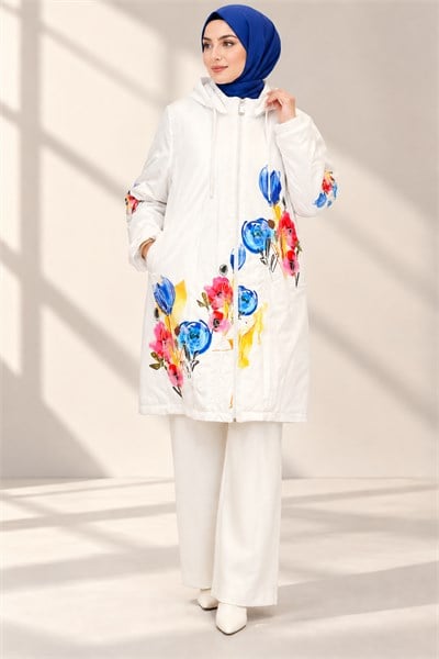 Çiçek Desenli Kapüşonlu Şişme Mont Beyaz OTW71346