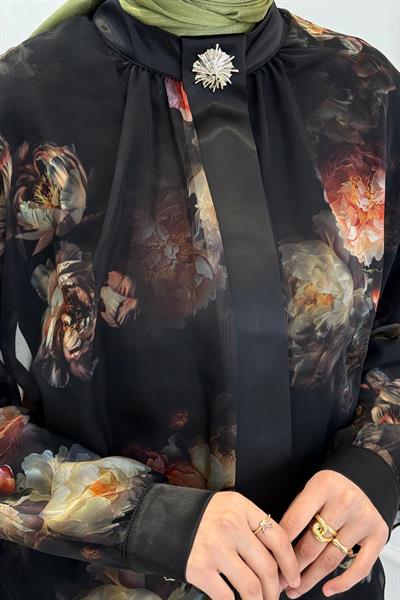 Çiçek Desenli Şifon Gömlekli Pantolonlu Tesettür Takım Siyah OTW45854