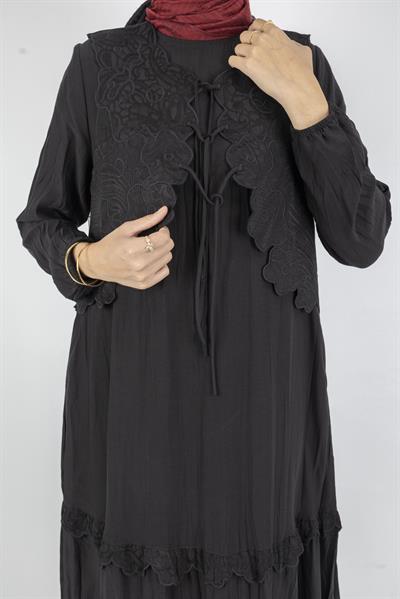 Çiçek Güpür Yelekli Uzun Tesettür Elbise Siyah OTW6047