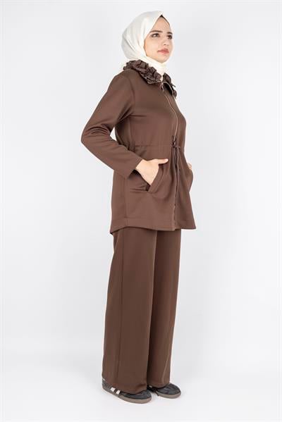 Fırfır Yaka Detaylı Pantolonlu Takım Kahve OTW8565
