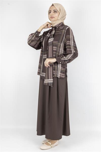 Fular Detaylı Kare Desen Bluz ve Uzun Etek Tesettür Takım Kahve OTW8576