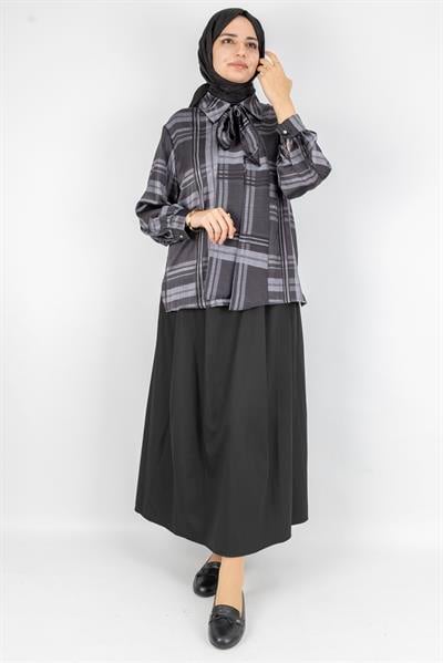 Fular Detaylı Kare Desen Bluz ve Uzun Etek Tesettür Takım Siyah OTW8576