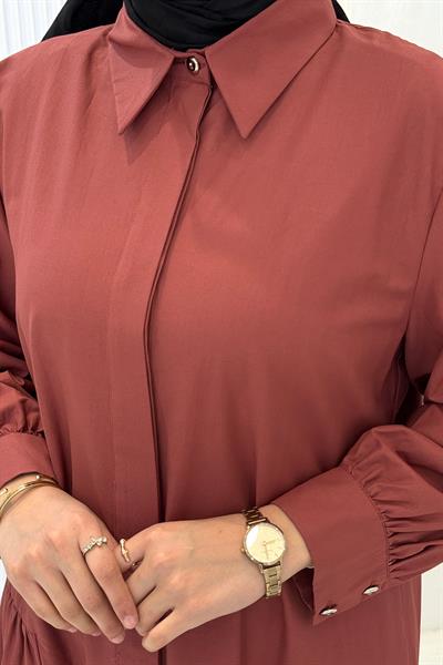 Gizli Pat Düğmeli Katlı Tesettür Elbise Kiremit OTW5287