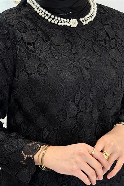 İnci Yaka Dantel Üstlü Şifon Etekli Tesettür Takım Siyah OTW45858