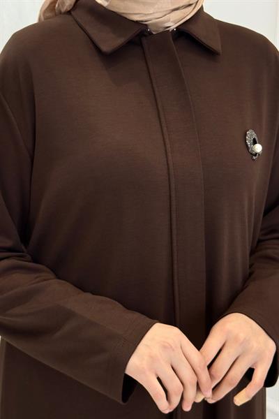 Modern Broş Detaylı Büyük Beden Pantolonlu Takım Kahve OTW343