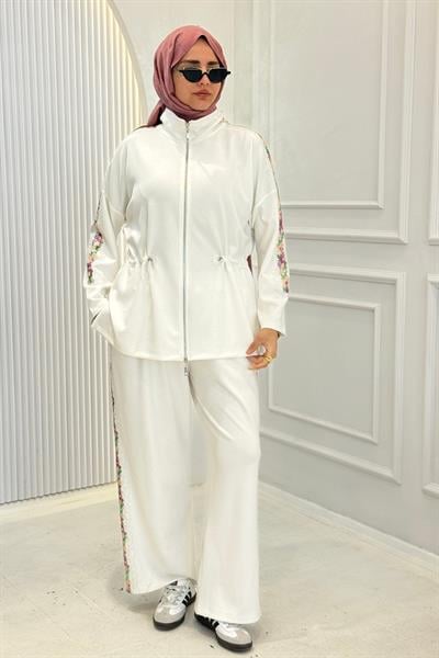 Nakış Detaylı Fermuarlı Büyük Beden Tesettür Takım Beyaz OTW7904-2