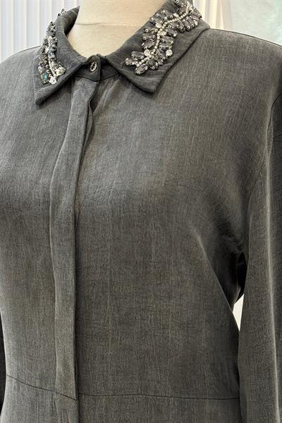 Orhan Store İpek Qupra Taşlı Yaka Detaylı Uzun Elbise Gri OTW1785